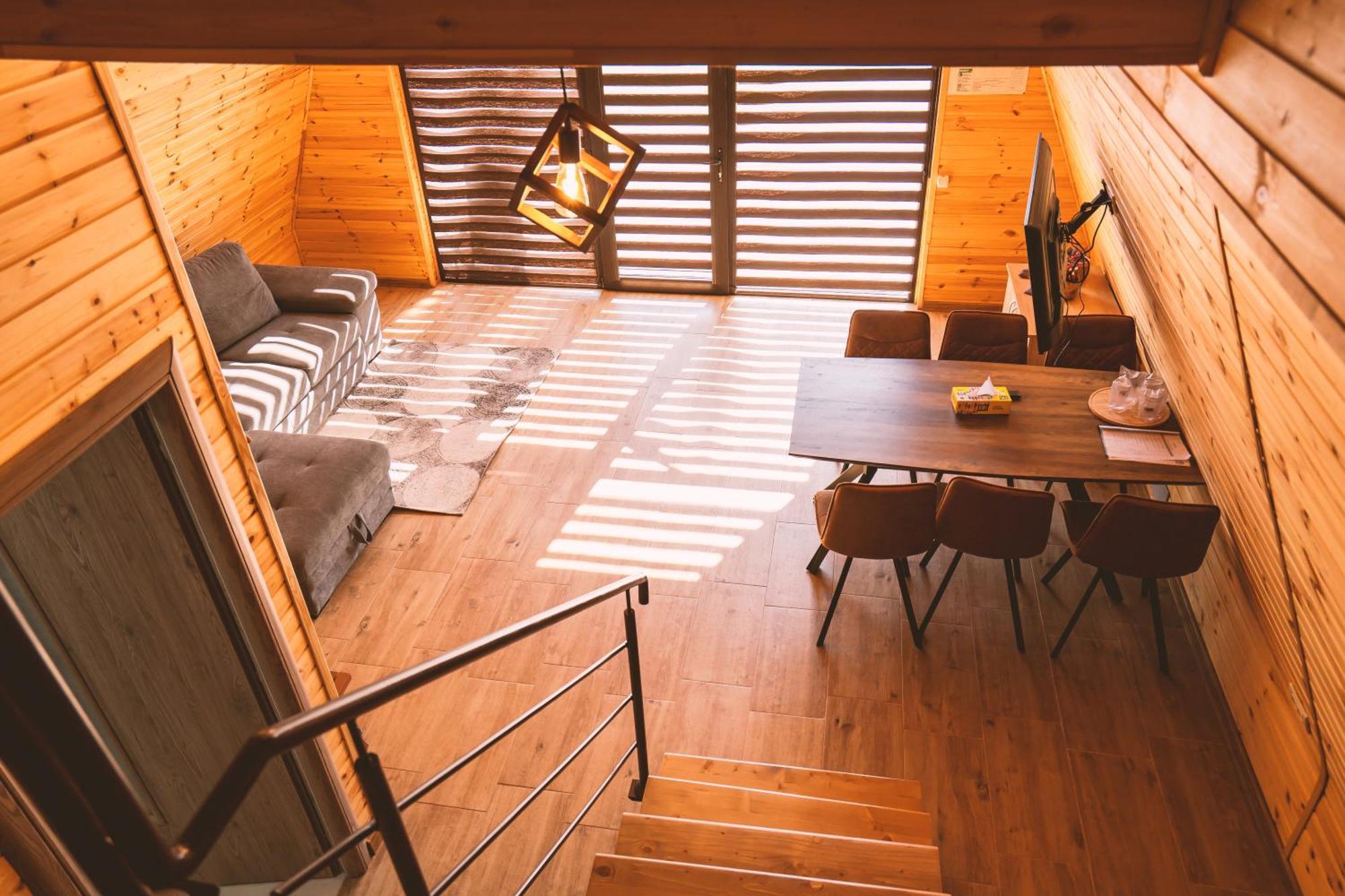 La Casute Hotel Capatineni-Paminteni ภายนอก รูปภาพ