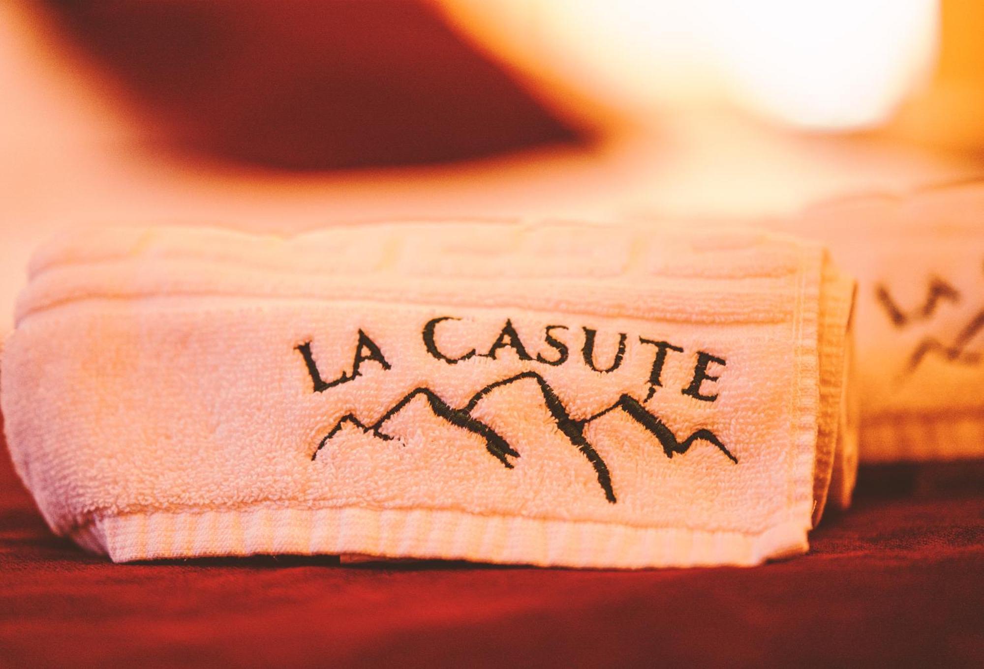 La Casute Hotel Capatineni-Paminteni ภายนอก รูปภาพ
